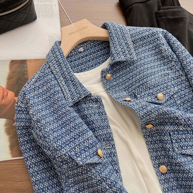 Denim Jacket Spring and Autumn 2022 New Hook Flower Design Short Denim Coat Gold Button Woven Solid Blue Women's Woman 22775 
Denim Jacket Spring and Autumn 2022 New Hook Flower Design Short Denim Coat Gold Button Woven Solid Blue Women's Woman 22775