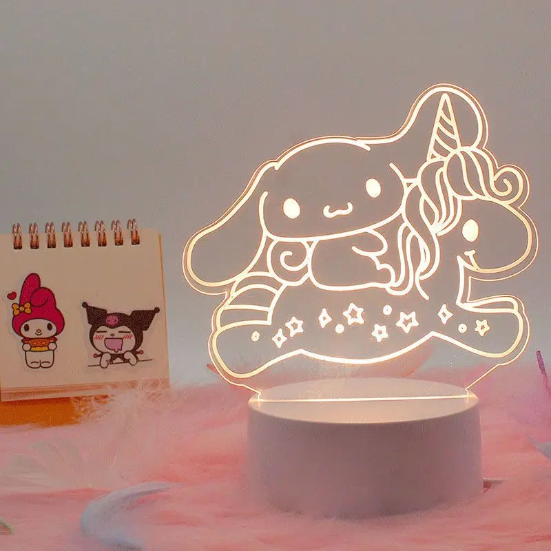 Sanrios Cinnamoroll светодиодный ночсветильник Hello Kitty аниме мультфильм креативная спальня Рождество Маленькая настольная лампа кавайное украшение
Sanrios Cinnamoroll светодиодный ночсветильник Hello Kitty аниме мультфильм креативная спальня Рождество Маленькая настольная лампа кавайное украшение