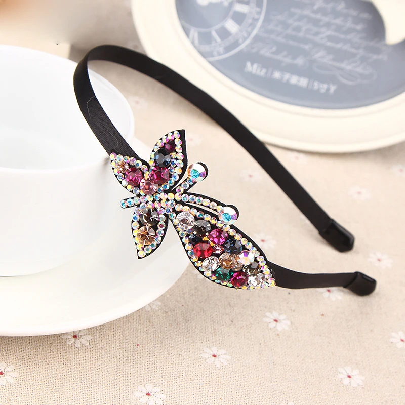 Korean Simple Girl Cute Headbands Headwear Rhinestone Leaves Butterfly Hairbands for Women Fashion Full Diamond Hair Accessories
Korean Simple Girl Cute Headbands Headwear Rhinestone Leaves Butterfly Hairbands for Women Fashion Full Diamond Hair Accessories