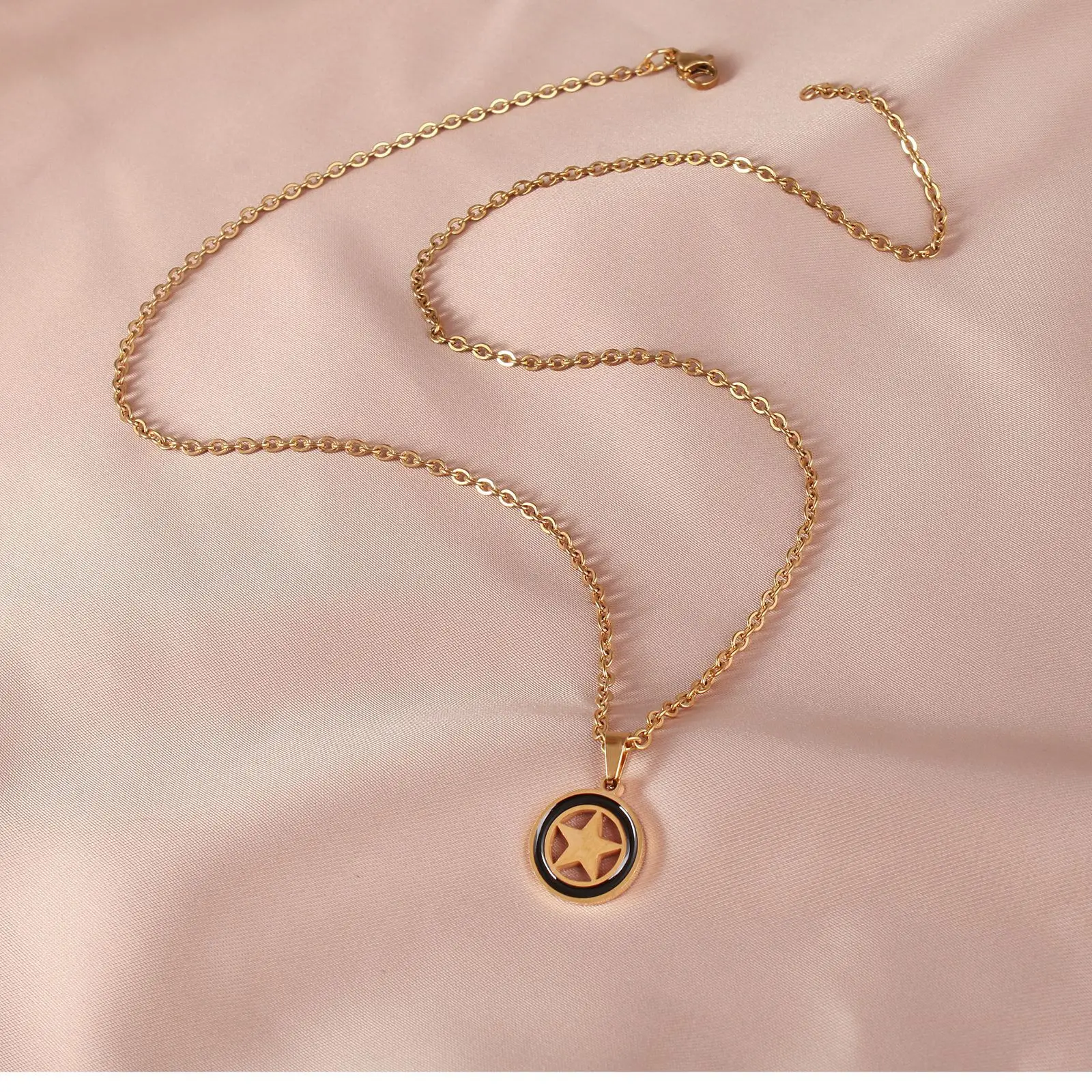 2022 New 1pcs Exquisite Stainless Steel Gold Plated Zircon Necklace Women's Fashion Collarbone Chain Jewelry Gift for Her
2022 New 1pcs Exquisite Stainless Steel Gold Plated Zircon Necklace Women's Fashion Collarbone Chain Jewelry Gift for Her