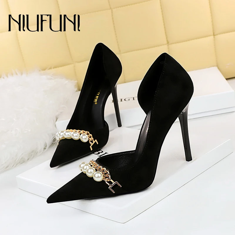 Pointed Pearl Beaded Metal Chain Women's Shoes Solid Suede Stiletto High Heels Women's Pumps Summer Fashion Elegant Dress Shoes
Pointed Pearl Beaded Metal Chain Women's Shoes Solid Suede Stiletto High Heels Women's Pumps Summer Fashion Elegant Dress Shoes