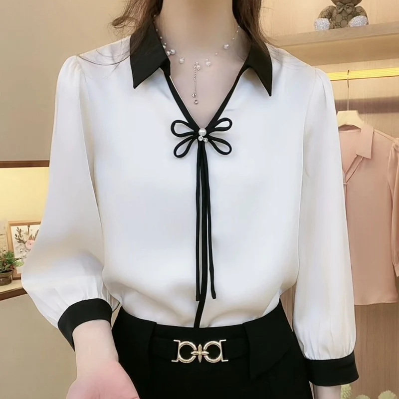 Fashion Contrast Patchwork Shirt Tops Spring Summer New Polo Neck Bow Loose Plus Size Blouse Elegant Vintage Women Clothing
Fashion Contrast Patchwork Shirt Tops Spring Summer New Polo Neck Bow Loose Plus Size Blouse Elegant Vintage Women Clothing