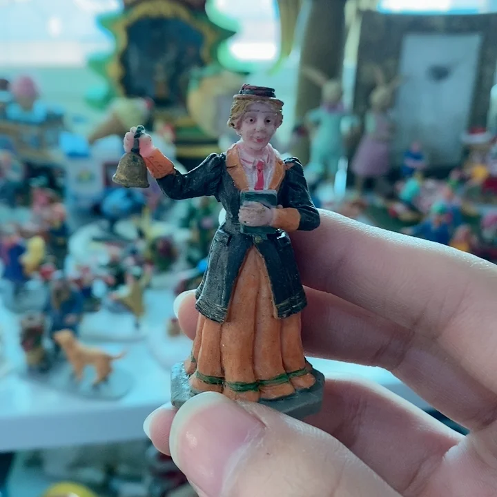 Полимерная фигурка, настольная игра с психическим песком, леди для корта с колокольчиком
Полимерная фигурка, настольная игра с психическим песком, леди для корта с колокольчиком