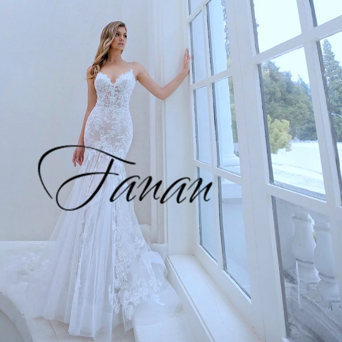 Сексуальные свадебные платья на тонких бретельках со шлейфом, Кружевная аппликация, женское свадебное платье с открытой спиной и юбкой-год...
Сексуальные свадебные платья на тонких бретельках со шлейфом, Кружевная аппликация, женское свадебное платье с открытой спиной и юбкой-год...