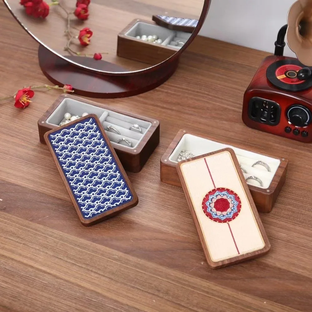Walnut Jewelry Box Small Jewelry Travel Case Magnetic Portable Vintage Jewelry Organizer Real Wood Necklace Ring Storage Box
Walnut Jewelry Box Small Jewelry Travel Case Magnetic Portable Vintage Jewelry Organizer Real Wood Necklace Ring Storage Box