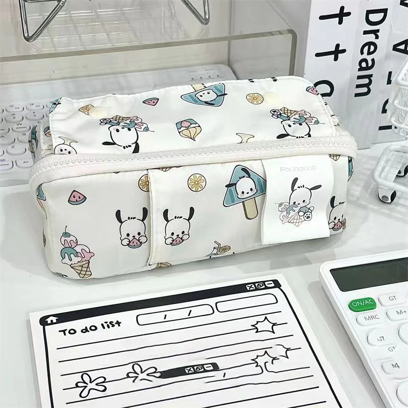 Sanrio Kawaii ручка сумка Моя Мелодия Hello Kitty понравилось Kawaii простой аниме большой емкости косметичка шариковая ручка
Sanrio Kawaii ручка сумка Моя Мелодия Hello Kitty понравилось Kawaii простой аниме большой емкости косметичка шариковая ручка