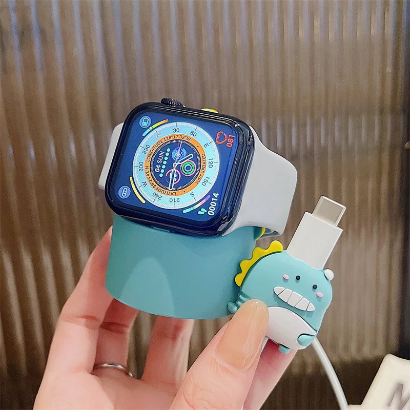 Милый мультяшный Настольный кронштейн для Apple Watch серии 8 7 6 SE 5, силиконовая подставка для зарядного устройства для iWatch 45 мм 44 42 41 40, аксессуары
Милый мультяшный Настольный кронштейн для Apple Watch серии 8 7 6 SE 5, силиконовая подставка для зарядного устройства для iWatch 45 мм 44 42 41 40, аксессуары