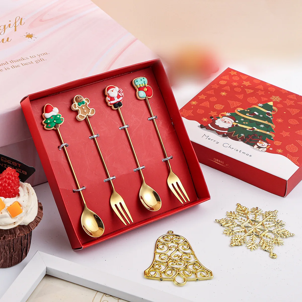 

Christmas Spoons Set Xmas Elk Biscuit Man Christmas Tree Santa Claus Dessert Stirring Spoon With Box Stainless Steel Tableware