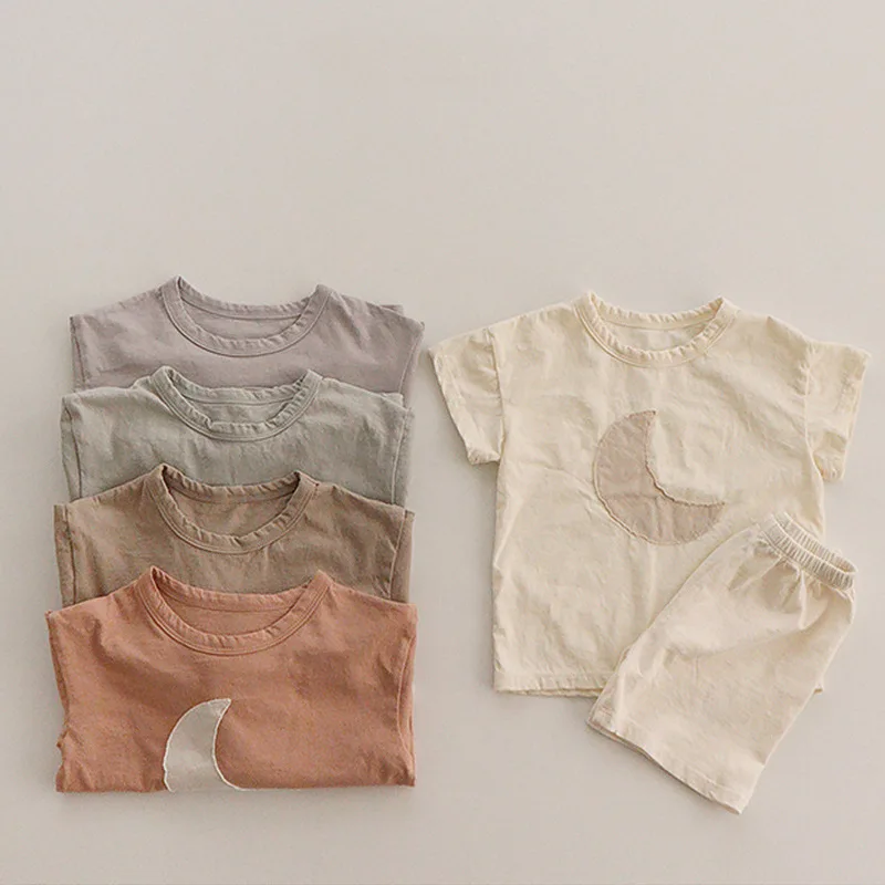 Toddler Girl Cute Moon Patch All-match T-shirt New Short Sleeves Tops + Boy Loose Solid Casual Cotton Shorts 2pc Set
Toddler Girl Cute Moon Patch All-match T-shirt New Short Sleeves Tops + Boy Loose Solid Casual Cotton Shorts 2pc Set
