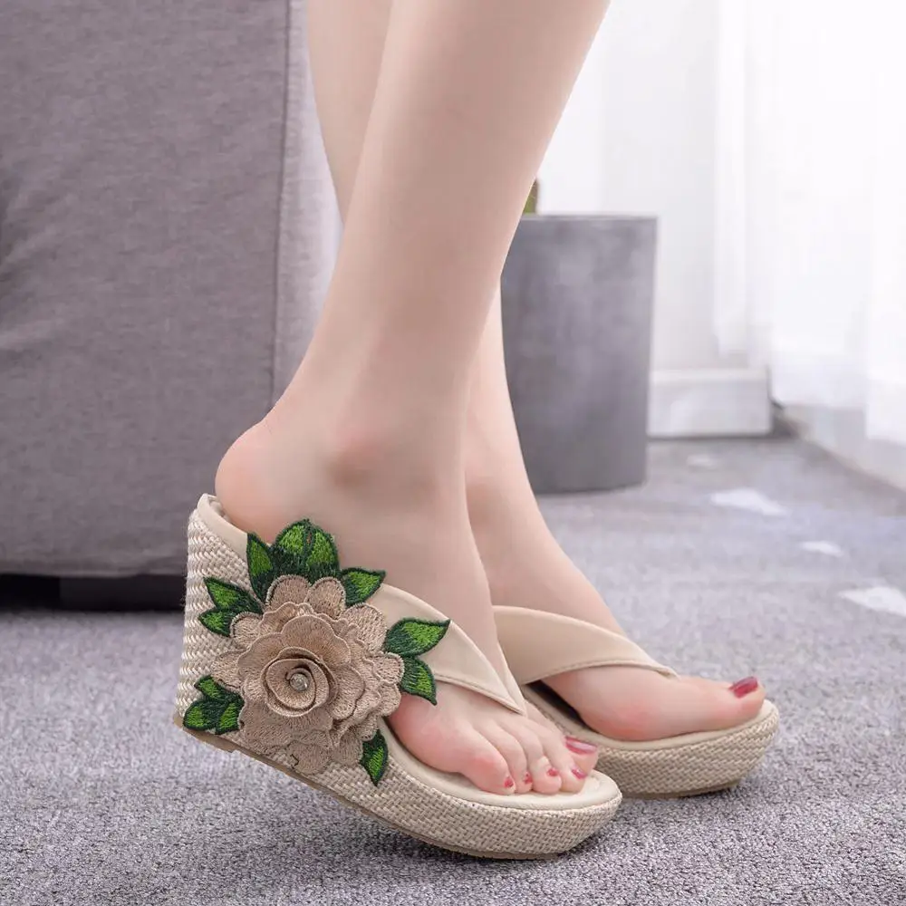 Woman Slippers Home Casual Beach Flip Flops Sandals Women Wedge Summer Embroidered Flowers High Heel
Woman Slippers Home Casual Beach Flip Flops Sandals Women Wedge Summer Embroidered Flowers High Heel