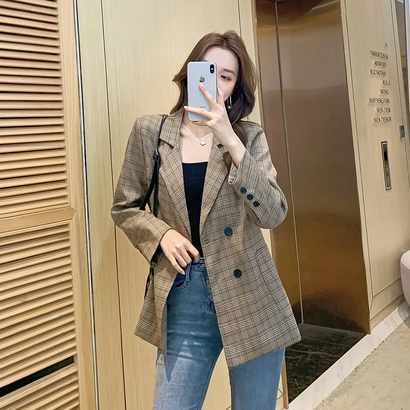 Korean fashion women clothing plaid pattern autumn winter coat 2022 new design long sleeve office lady polo-neck blazers
Korean fashion women clothing plaid pattern autumn winter coat 2022 new design long sleeve office lady polo-neck blazers