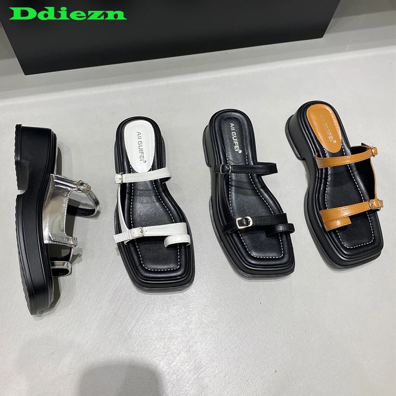Женские шлепанцы на платформе, летние сандалии-гладиаторы на плоской подошве, повседневные шлепанцы, 2023
Женские шлепанцы на платформе, летние сандалии-гладиаторы на плоской подошве, повседневные шлепанцы, 2023