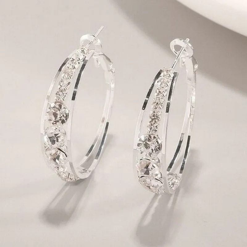 Luxury Shining Zircon Hoop Earrings for Women Fashion Exquisite Rhinestone Earring Wedding Party Jewelry Accessories Gifts
Luxury Shining Zircon Hoop Earrings for Women Fashion Exquisite Rhinestone Earring Wedding Party Jewelry Accessories Gifts