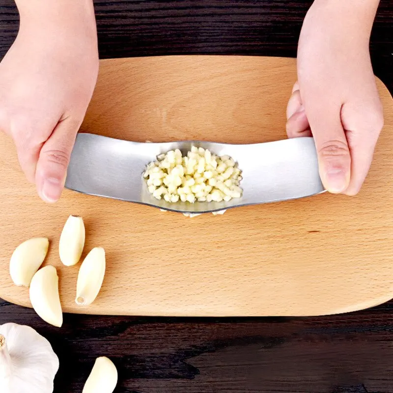 Stainless Steel Curved Garlic Press Mincer Manual Ginger Crusher Masher Multifunction Shredder Kitchen Fruit Vegetable Gadgets
Stainless Steel Curved Garlic Press Mincer Manual Ginger Crusher Masher Multifunction Shredder Kitchen Fruit Vegetable Gadgets