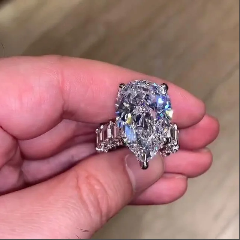 Luxury Pear cut 8ct Diamond Promise Ring S925 Sterling Silver Engagement Wedding Band Rings for women men Fine Party Jewelry
Luxury Pear cut 8ct Diamond Promise Ring S925 Sterling Silver Engagement Wedding Band Rings for women men Fine Party Jewelry