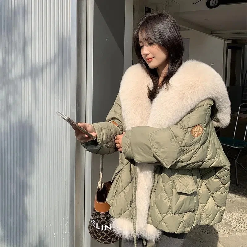 Женский пуховик на белом утином пуху, зимняя новая модная куртка в клетку со стразами, Женская Толстая парка со съемным меховым воротником, 2022
Женский пуховик на белом утином пуху, зимняя новая модная куртка в клетку со стразами, Женская Толстая парка со съемным меховым воротником, 2022