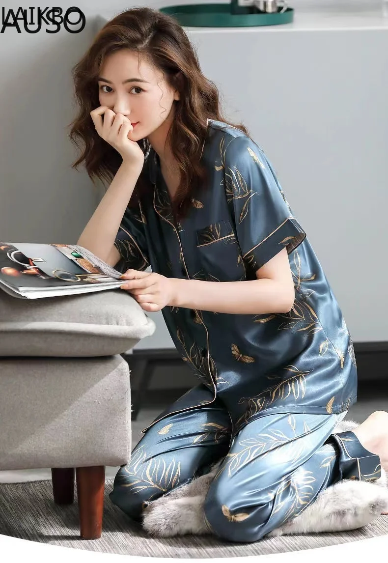 New Japanese style spring and autumn ladies cotton crepe cloth long-sleeved trousers pajamas cactus comfortable home service
New Japanese style spring and autumn ladies cotton crepe cloth long-sleeved trousers pajamas cactus comfortable home service