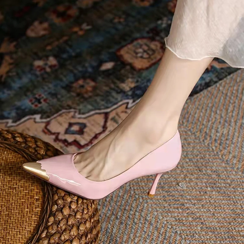 2022 New Woman Pink Pumps Luxury Designer Metal Pointed Stiletto Shallow Mouth Single Shoes High Heels Women Party Shoes
2022 New Woman Pink Pumps Luxury Designer Metal Pointed Stiletto Shallow Mouth Single Shoes High Heels Women Party Shoes