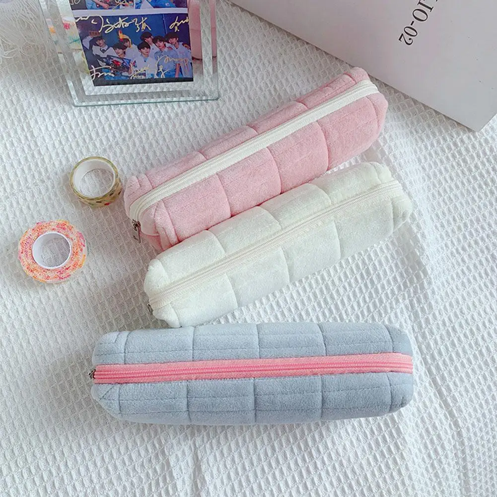 Cute Plush Pencil Pouch For Girls Large-capacity Student Storage Stationery Box Office School Supplies
Cute Plush Pencil Pouch For Girls Large-capacity Student Storage Stationery Box Office School Supplies