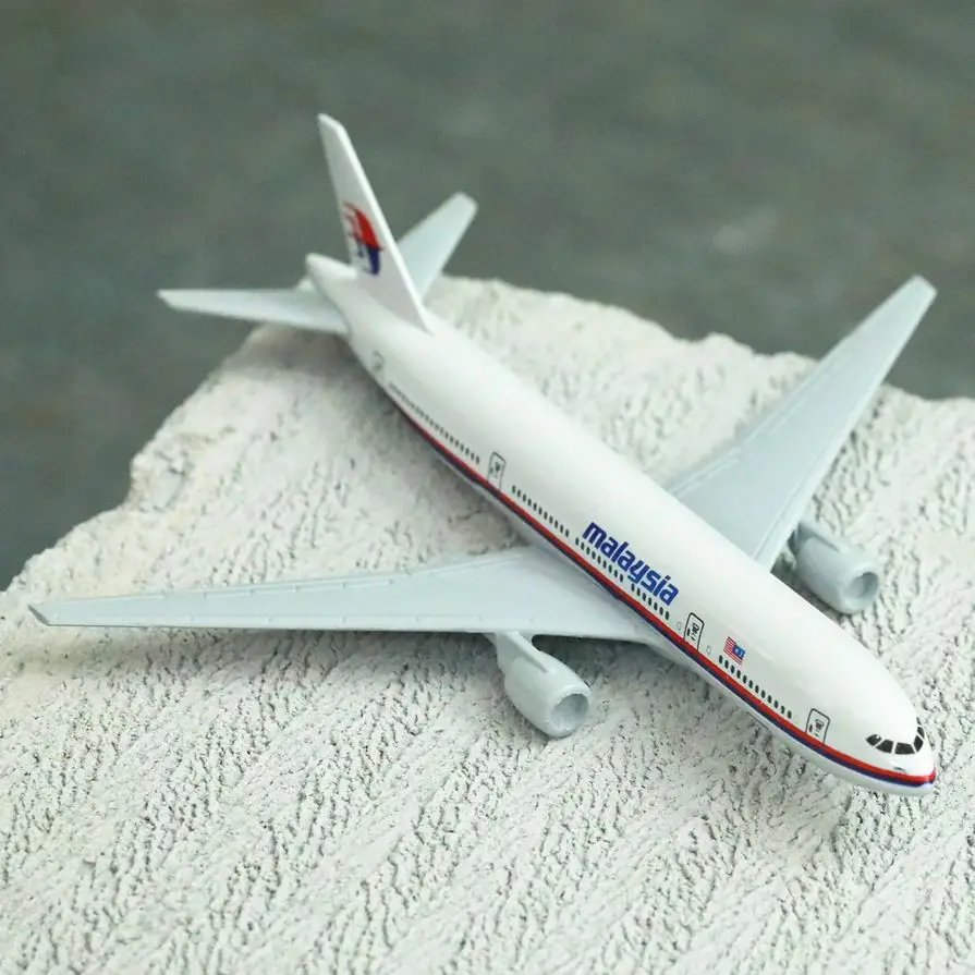 Малайзия большой красный воздух B777 модель самолета 6 "металлический самолет литье под давлением Мини Мото коллекция Eduactional игрушки для дете...
Малайзия большой красный воздух B777 модель самолета 6 "металлический самолет литье под давлением Мини Мото коллекция Eduactional игрушки для дете...