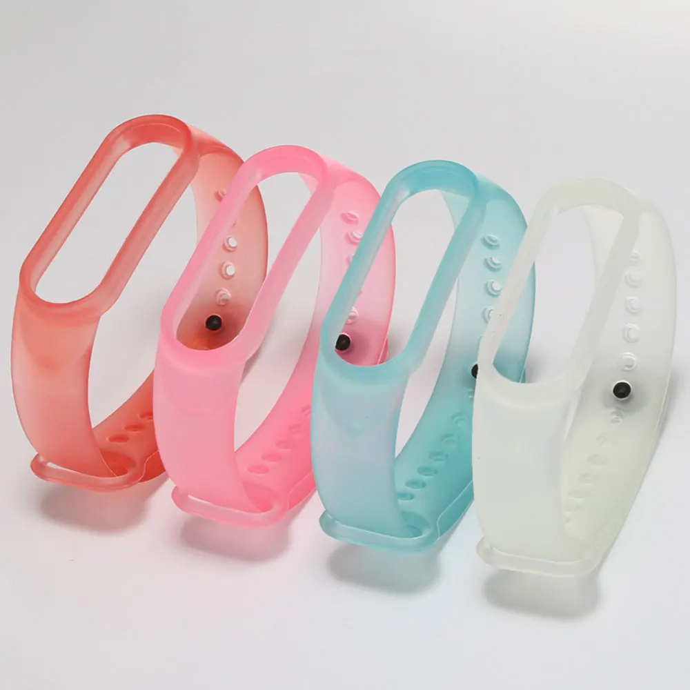 Ремешок прозрачный силиконовый для Xiaomi Mi Band 7 6 5, спортивный браслет для Xiomi Miband 3, браслет для Xiami band 5
Ремешок прозрачный силиконовый для Xiaomi Mi Band 7 6 5, спортивный браслет для Xiomi Miband 3, браслет для Xiami band 5