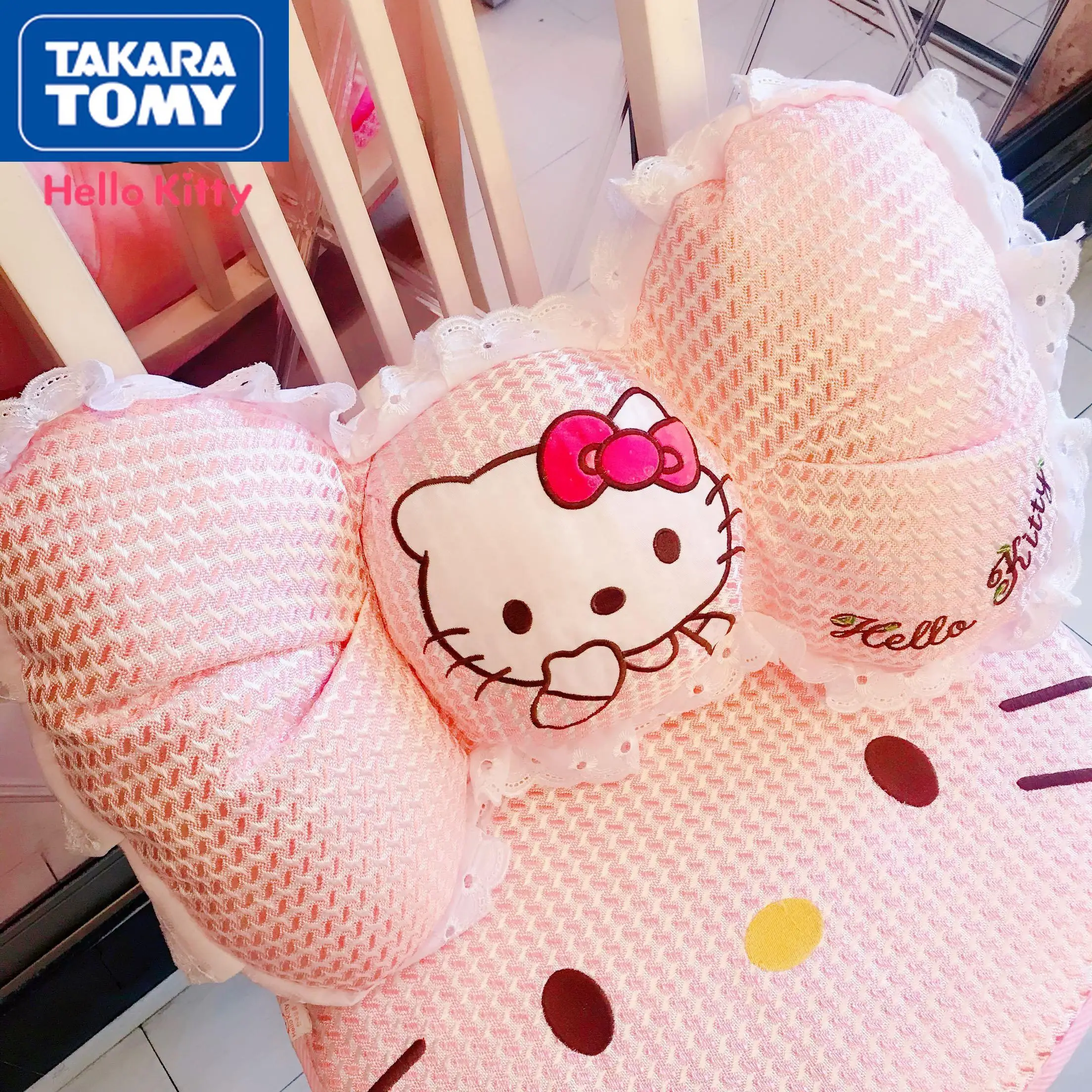 TAKARA TOMY Cartoon Hello Kitty Print Home Small Chair Cushion Car Cushion Pillow Ornament
TAKARA TOMY Cartoon Hello Kitty Print Home Small Chair Cushion Car Cushion Pillow Ornament