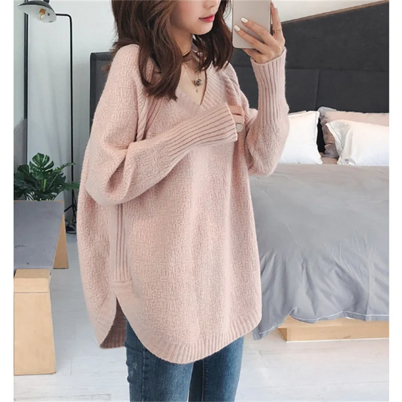 Autumn and Winter New Korean V-neck Underlay Knitwear Long sleeved Top Women's Design Feel Sweater
Autumn and Winter New Korean V-neck Underlay Knitwear Long sleeved Top Women's Design Feel Sweater