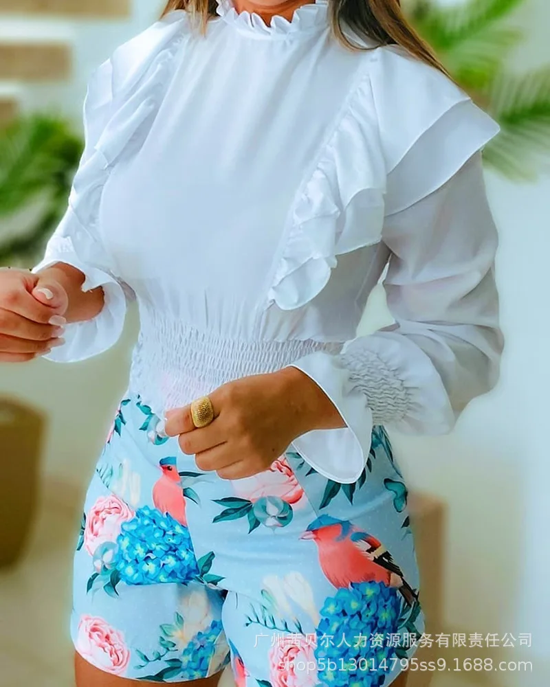 2022 New Style White Turtleneck Ruffles Long Sleeve Top + Flora Shorts Clothing Suit Printed Shorts 2pcs Clothes Set
2022 New Style White Turtleneck Ruffles Long Sleeve Top + Flora Shorts Clothing Suit Printed Shorts 2pcs Clothes Set