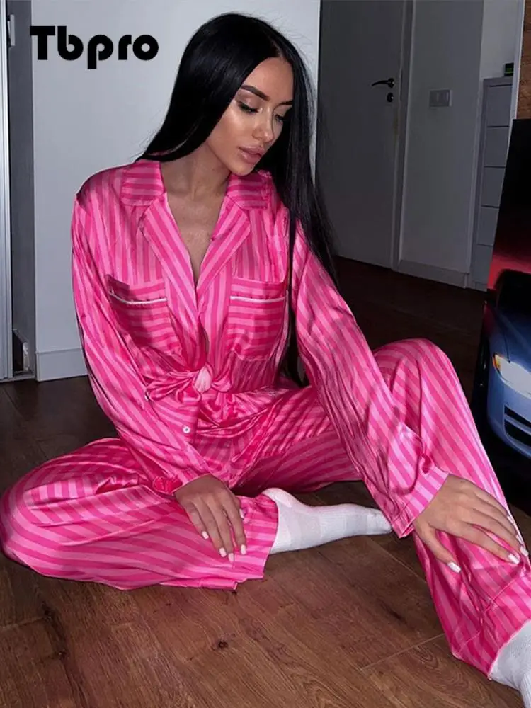 Woman Fashion Stripe Shirt 2 Piece Suit Long Sleeve Pocket Blouse Top Wide Leg Pant Outfit 2023 Summer Lady Fashion Casual Set
Woman Fashion Stripe Shirt 2 Piece Suit Long Sleeve Pocket Blouse Top Wide Leg Pant Outfit 2023 Summer Lady Fashion Casual Set