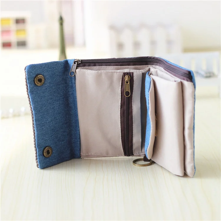 2023 Women Cotton Fabric Short Wallet for Female Large Capacity Coin Purse Card Holder Ladies Multifunction Men Purse Carteira 
2023 Women Cotton Fabric Short Wallet for Female Large Capacity Coin Purse Card Holder Ladies Multifunction Men Purse Carteira