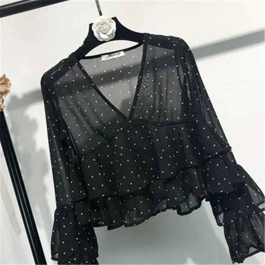 2022 Fashion Korean Version Women Dot Chiffon Shirt Lady Flare Sleeve V-neck Blouse Short Basic Tops Pullovers Bottomings WZ1891
2022 Fashion Korean Version Women Dot Chiffon Shirt Lady Flare Sleeve V-neck Blouse Short Basic Tops Pullovers Bottomings WZ1891