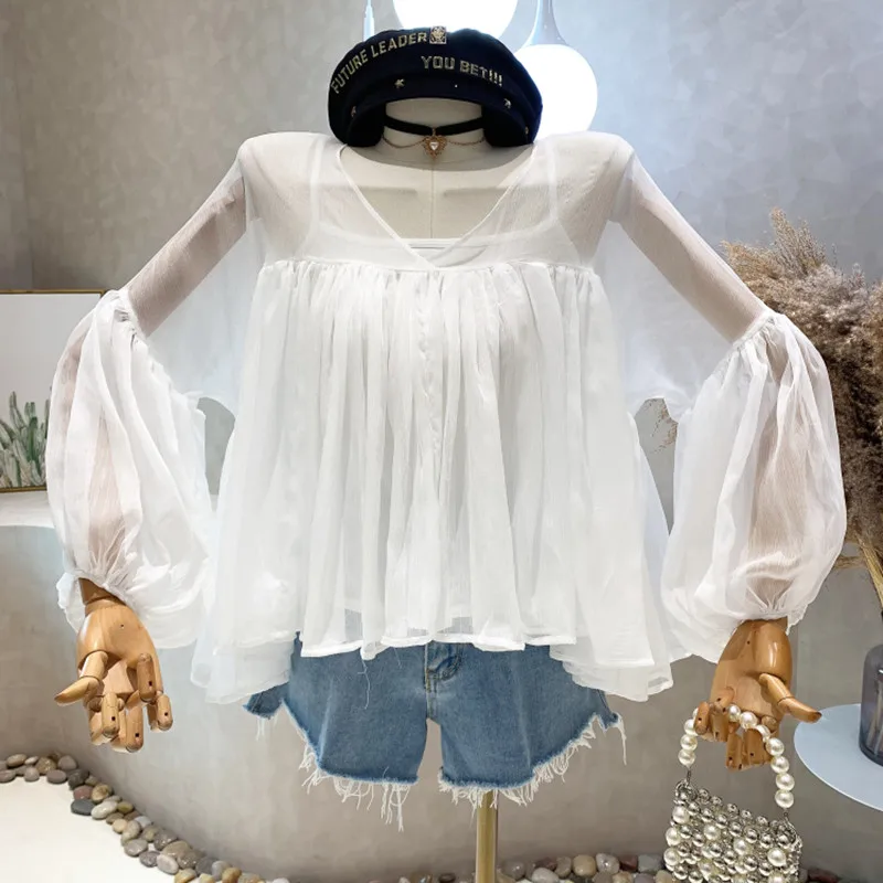 Niche Design New Women's Clothing 2022 Summer Lantern Sleeve Shirt Sweet Sunscreen Chiffon Elegant Blouse Inside Sling Top Set
Niche Design New Women's Clothing 2022 Summer Lantern Sleeve Shirt Sweet Sunscreen Chiffon Elegant Blouse Inside Sling Top Set