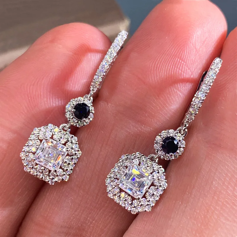 New Novel Design Dangle Earrings with White/Black Cubic Zirconia Luxury Wedding Earrings for Women Engagement Fashion Jewelry
New Novel Design Dangle Earrings with White/Black Cubic Zirconia Luxury Wedding Earrings for Women Engagement Fashion Jewelry