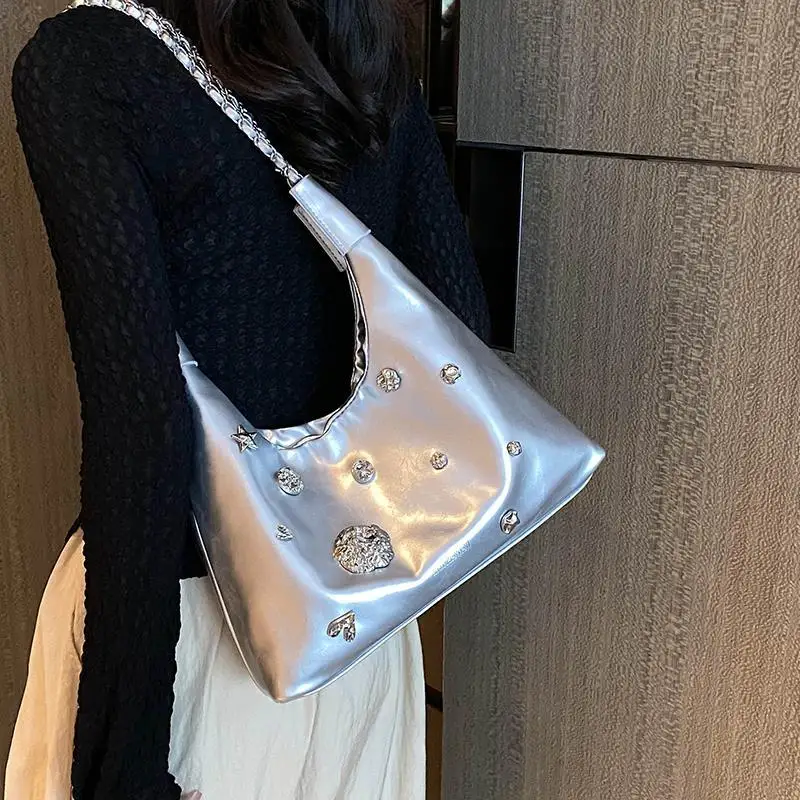Luxury Design Premium Feeling Armpit Bag 2023 Large Capacity Tote Chain Shoulder Crossbody Bag with Diamonds Female Handbag
Luxury Design Premium Feeling Armpit Bag 2023 Large Capacity Tote Chain Shoulder Crossbody Bag with Diamonds Female Handbag