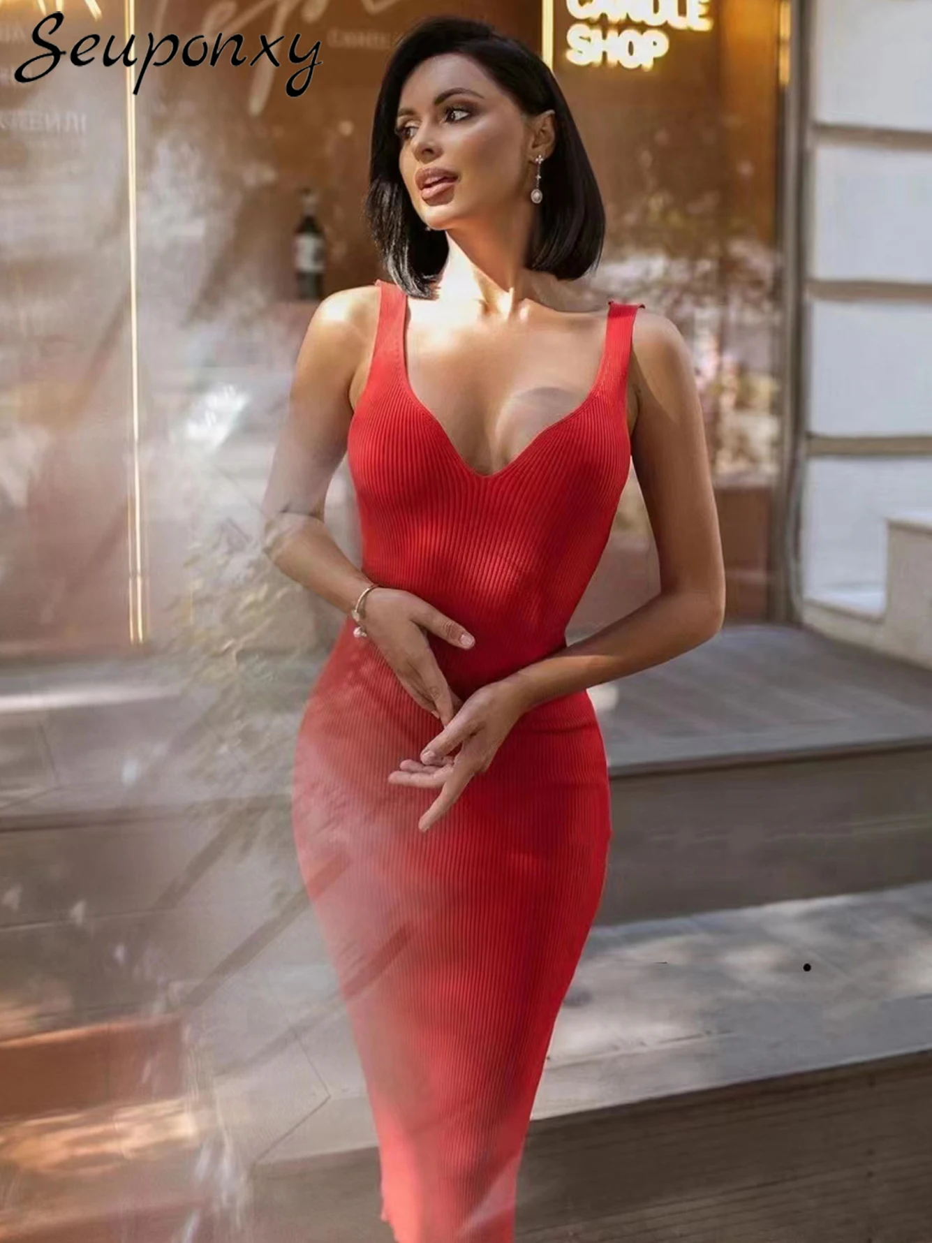 High Quality 2023 New Fashion Women's Solid Knit Dress Sexy Sleeveless Deep V-Neck Backless Bodycon Casual Dress Vestidos
High Quality 2023 New Fashion Women's Solid Knit Dress Sexy Sleeveless Deep V-Neck Backless Bodycon Casual Dress Vestidos