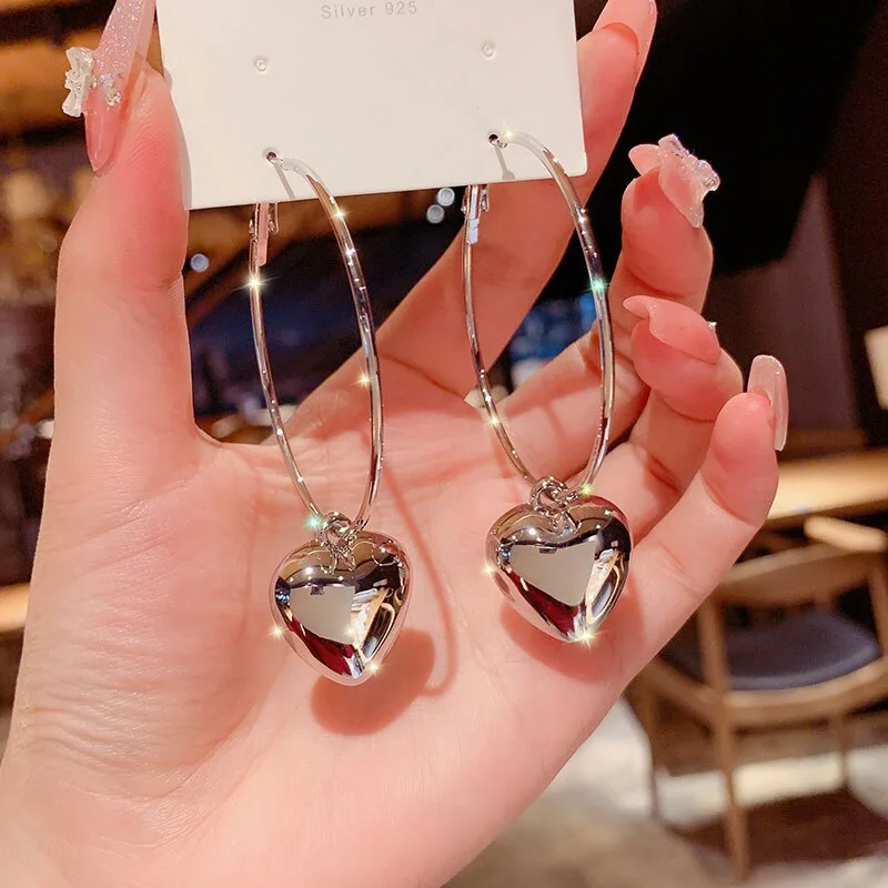 2022 New Simple Heart Shaped Earrings Ladies Gold Personality Stud Earrings Girls Korean Fashion Jewelry Gifts
2022 New Simple Heart Shaped Earrings Ladies Gold Personality Stud Earrings Girls Korean Fashion Jewelry Gifts