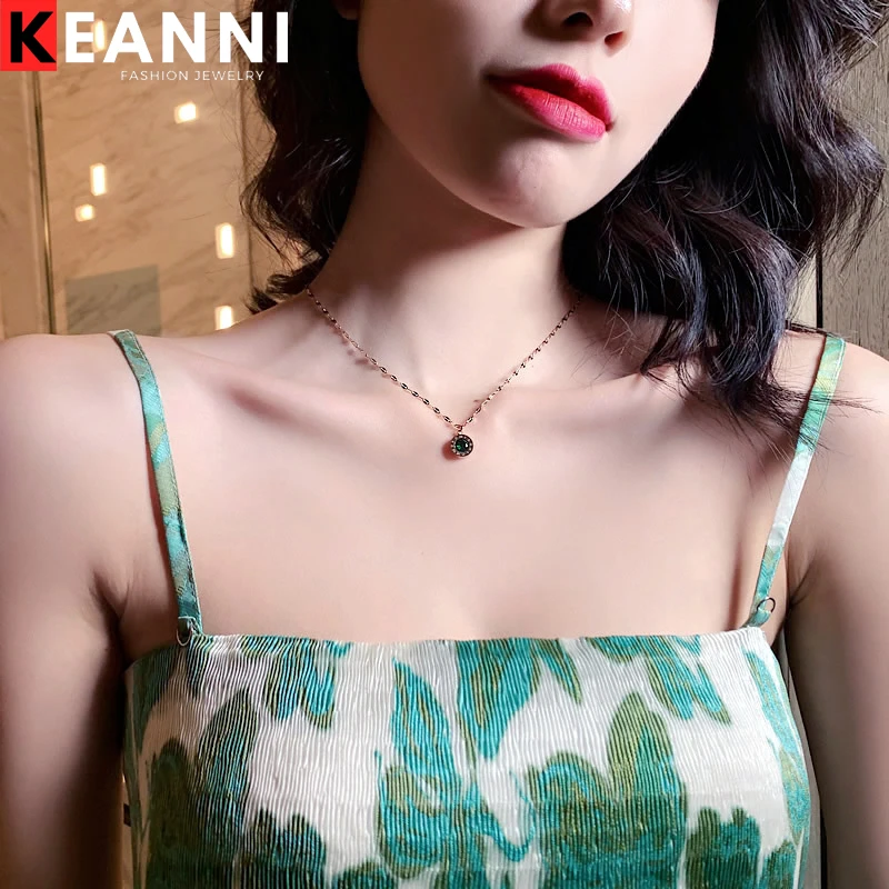 Luxury Crystal Round Pendant Necklace for Women Titanium Roman Geometric Clavicle Chain long Necklace Exquisite Jewelry colgante
Luxury Crystal Round Pendant Necklace for Women Titanium Roman Geometric Clavicle Chain long Necklace Exquisite Jewelry colgante
