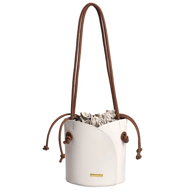 TRAVEASY Fashion Summer 2022 Crossbody Bag for Women PU Ladies Bucket Drawstring Bags Female New Luxury Handbags Leather Travel
TRAVEASY Fashion Summer 2022 Crossbody Bag for Women PU Ladies Bucket Drawstring Bags Female New Luxury Handbags Leather Travel