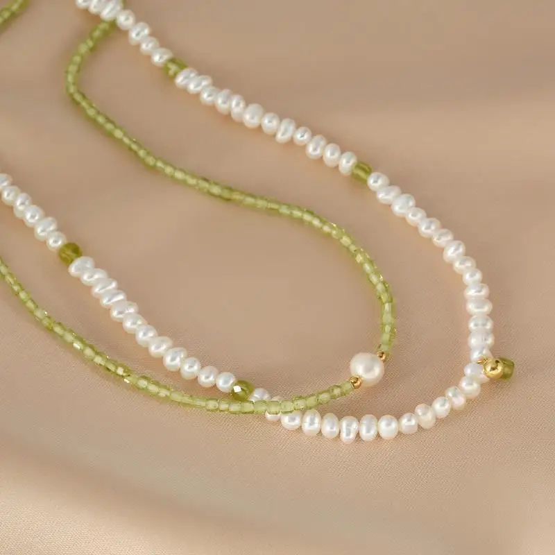 

ALLNEWME Elegant Freshwater Pearl Strand Chain Choker Necklaces for Women Green Color Natural Stone Peridot Pendant Necklace