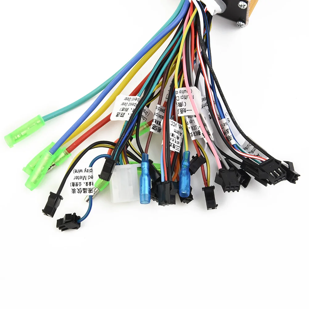 36 48 52V Ebike Controller 350W Sine Wave Brushless Controllers With Headlight Line Durable Electric...............
36 48 52V Ebike Controller 350W Sine Wave Brushless Controllers With Headlight Line Durable Electric...............
