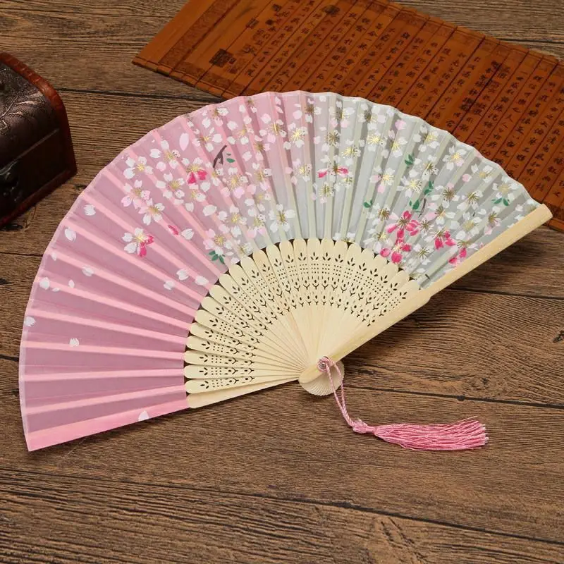 Silk Fan Chinese Japanese Style Folding Fan Home Decoration Ornaments Pattern Art Craft Gift Wedding Dance Hand Fan
Silk Fan Chinese Japanese Style Folding Fan Home Decoration Ornaments Pattern Art Craft Gift Wedding Dance Hand Fan