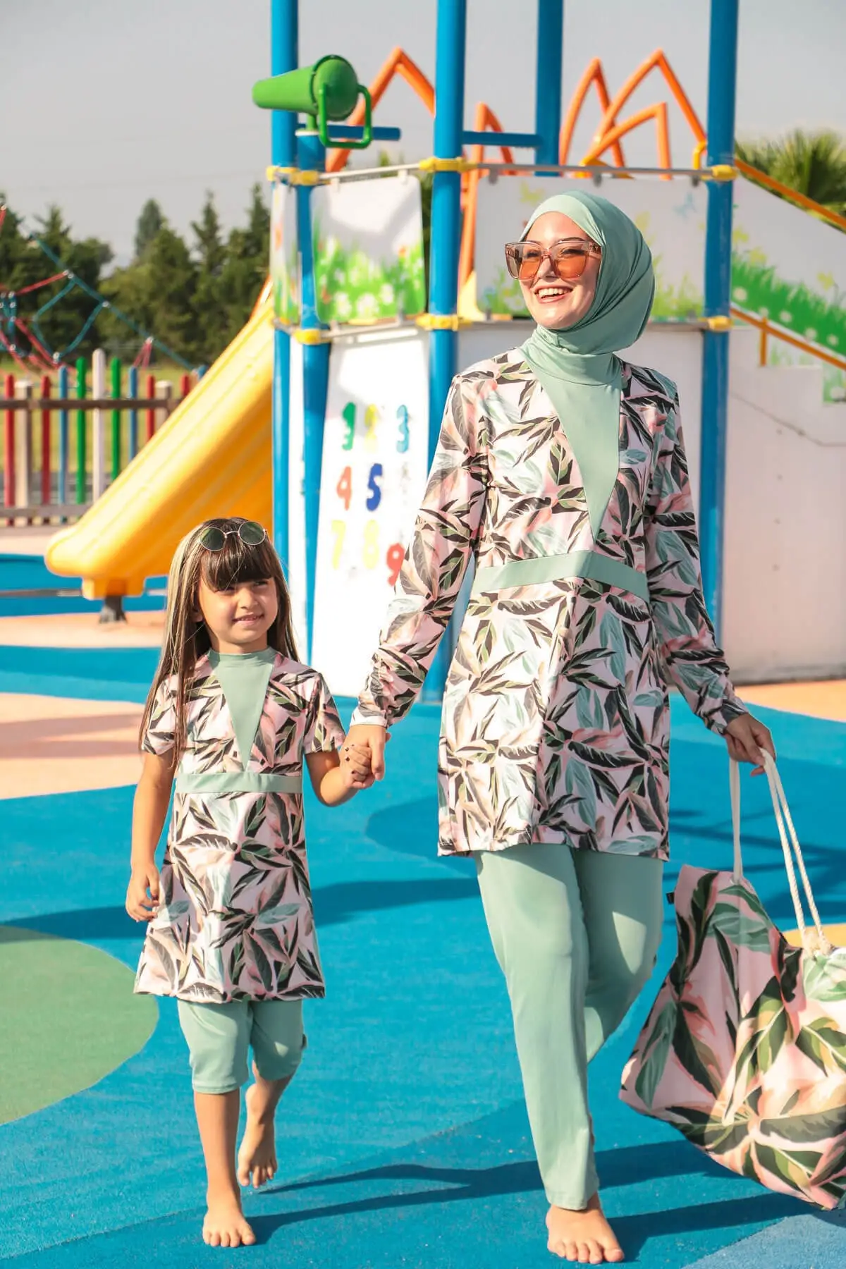 Купальный костюм с хиджабом одежда для плавания M2123
Купальный костюм с хиджабом одежда для плавания M2123