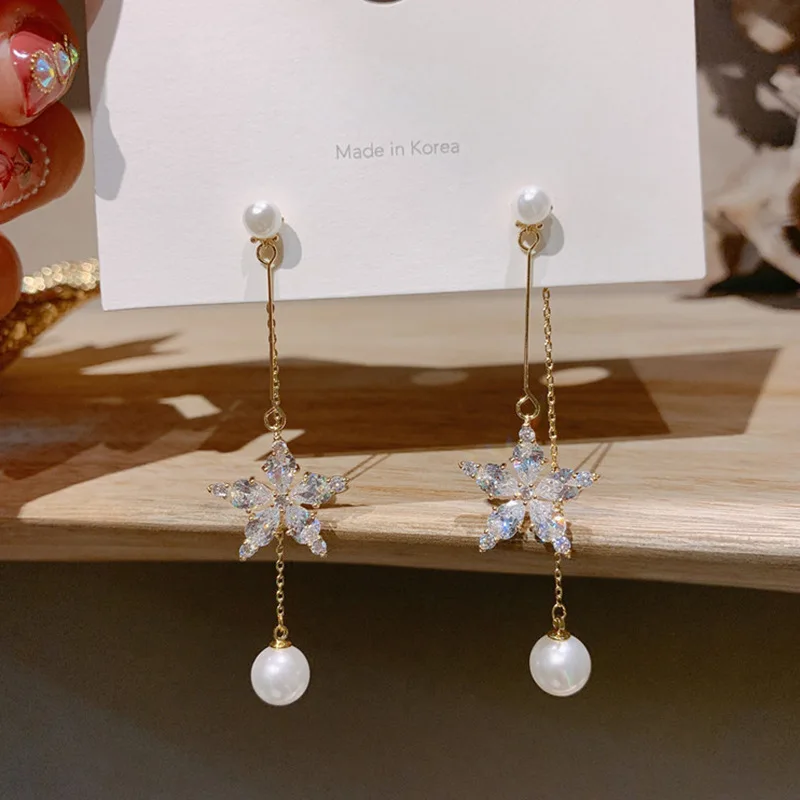 Mithyn 14K позолоченные Изящные ювелирные изделия цветок серьги-гвоздики для женщин элегантные кубические цирконы
Mithyn 14K позолоченные Изящные ювелирные изделия цветок серьги-гвоздики для женщин элегантные кубические цирконы