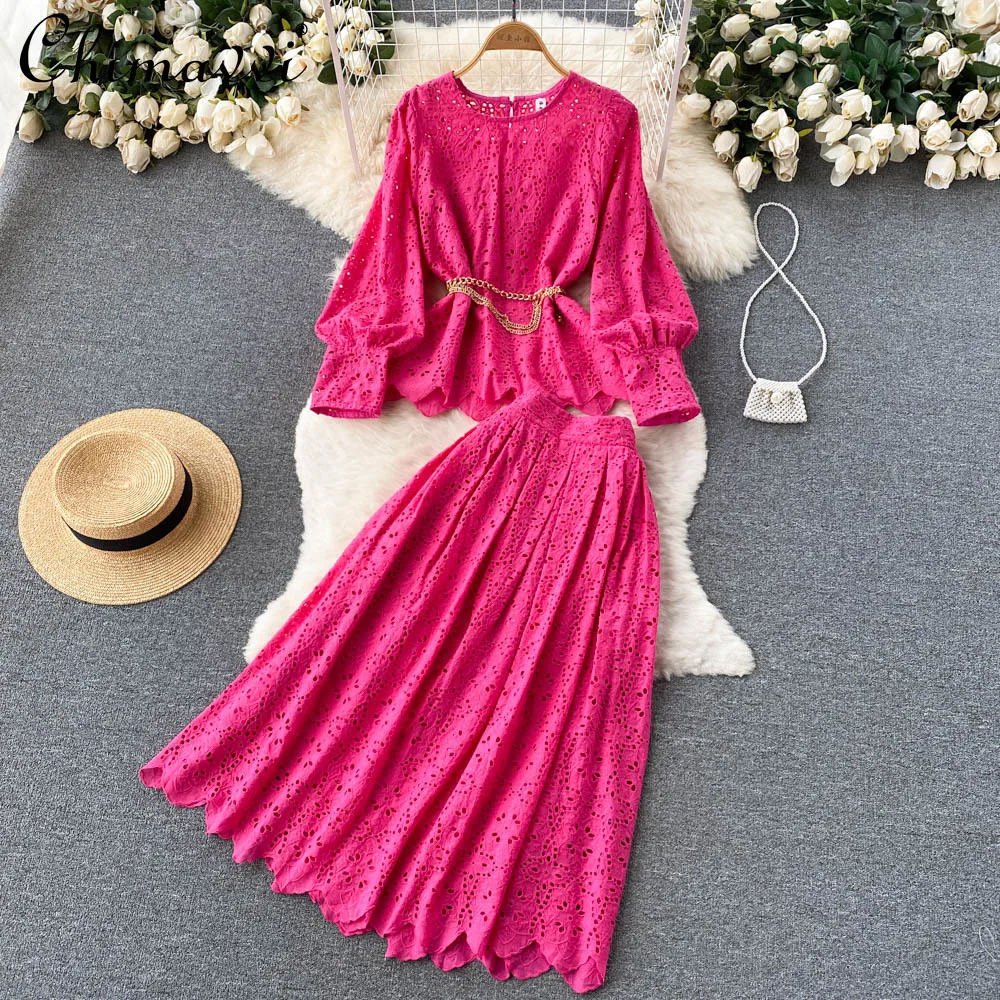 French Gentle Retro Hollow-out Lace Top Women's 2022 European Fashion Ins Goddess Elegant Slim Waist Pleated Skirt Two-piece Set
French Gentle Retro Hollow-out Lace Top Women's 2022 European Fashion Ins Goddess Elegant Slim Waist Pleated Skirt Two-piece Set
