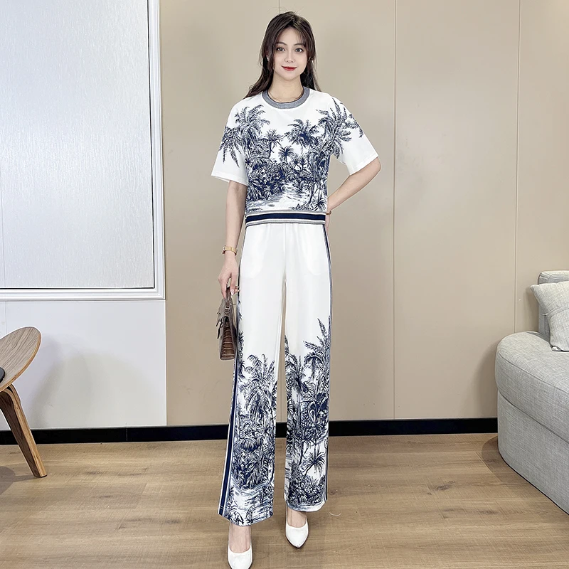 MIUXIMAO 2022 New Summer Women's Set O-Neck Short Sleeve Print Slim Waist Two Piece Suit Fashion Elegant Office Style
MIUXIMAO 2022 New Summer Women's Set O-Neck Short Sleeve Print Slim Waist Two Piece Suit Fashion Elegant Office Style
