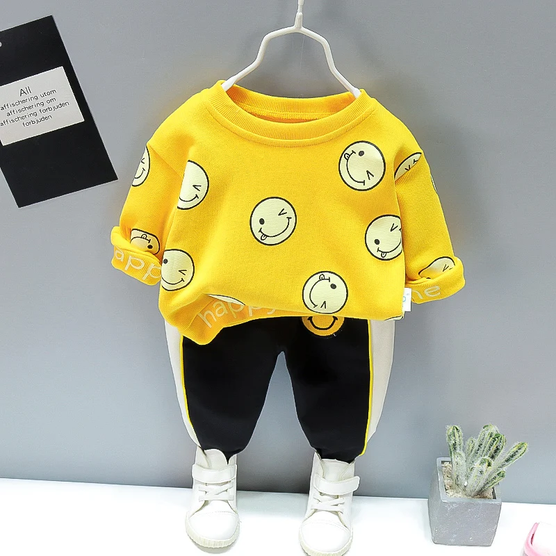 Children's long sleeved smiling face two-piece set of boys' and girls' clothing, cheap wholesale in spring and autumn and summer
Children's long sleeved smiling face two-piece set of boys' and girls' clothing, cheap wholesale in spring and autumn and summer
