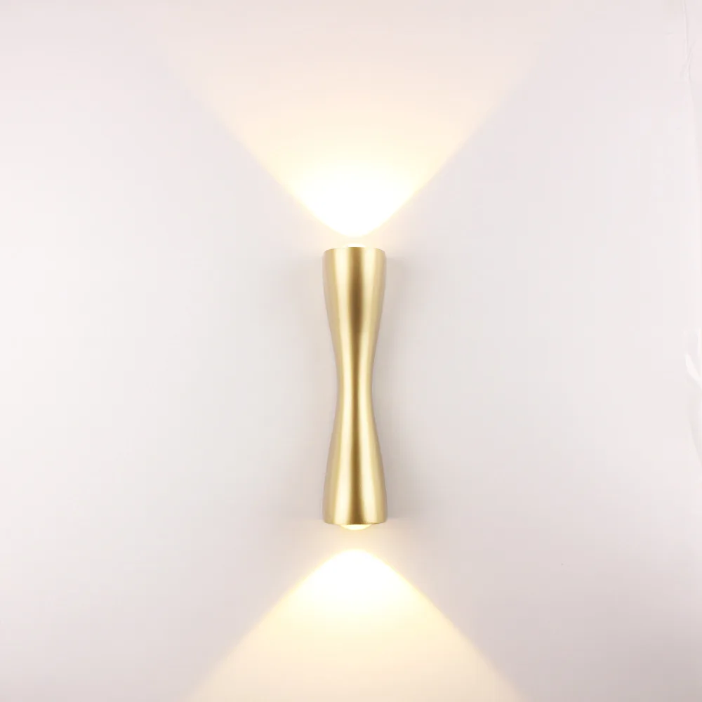 Modern Minimalist Wall Lamp Waterproof Outdoor Lighting Up Down Light Indoor Led Wall Light Living Room Hotel Bedroom Night Lamp
Modern Minimalist Wall Lamp Waterproof Outdoor Lighting Up Down Light Indoor Led Wall Light Living Room Hotel Bedroom Night Lamp