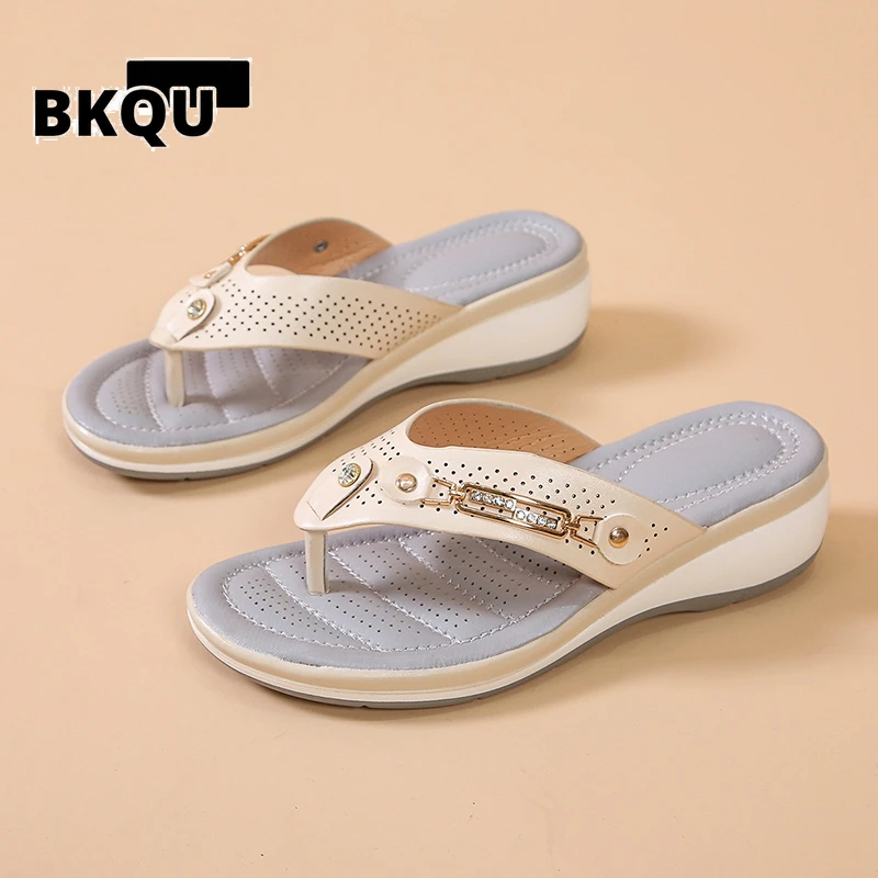 Women Slippers Casual Clip Toe Summer Shoes Flip Flops Platform Beach Slides Metal Button Sandals Shoes Female Comforty Flats
Women Slippers Casual Clip Toe Summer Shoes Flip Flops Platform Beach Slides Metal Button Sandals Shoes Female Comforty Flats