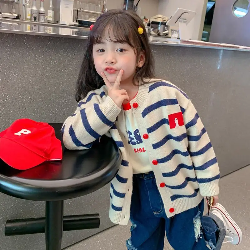 Girl's Knitted Cardigan Spring New Children's Thin Sweater Top Baby Spring and Autumn Sweater Medium and Older Children's Coats
Girl's Knitted Cardigan Spring New Children's Thin Sweater Top Baby Spring and Autumn Sweater Medium and Older Children's Coats