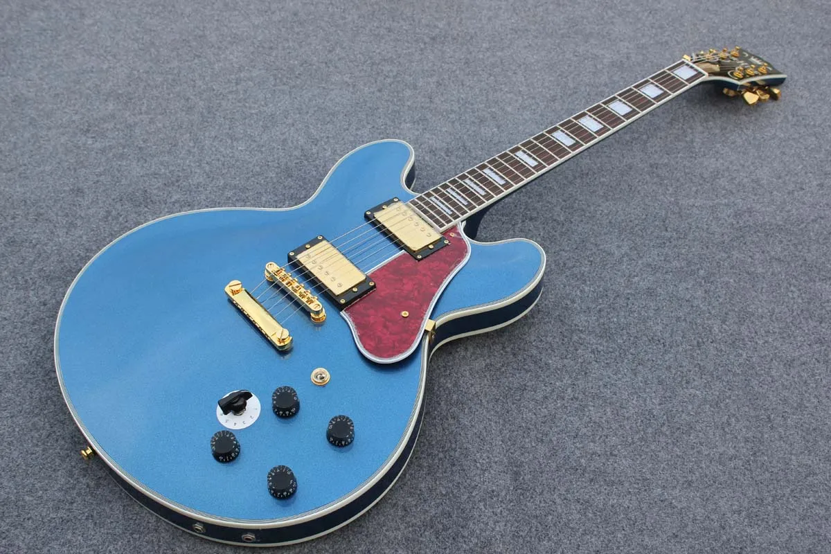 Classic Brand Semi Hollow Jazz Electric Guitar, Quality Accessories, Good Timbre, Free Delivery.
Classic Brand Semi Hollow Jazz Electric Guitar, Quality Accessories, Good Timbre, Free Delivery.